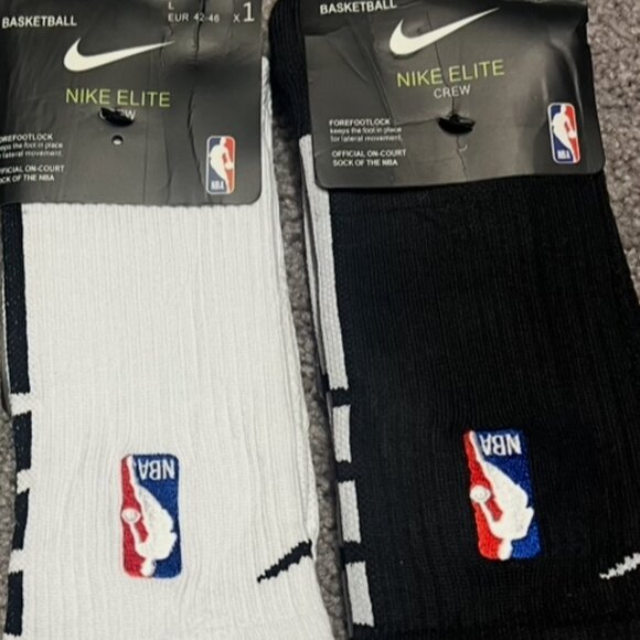 NEW! Nike Elite NBA Dri-FIT Crew Socks 2 Pair Pack White and Black Men’s Large - Picture 1 of 13